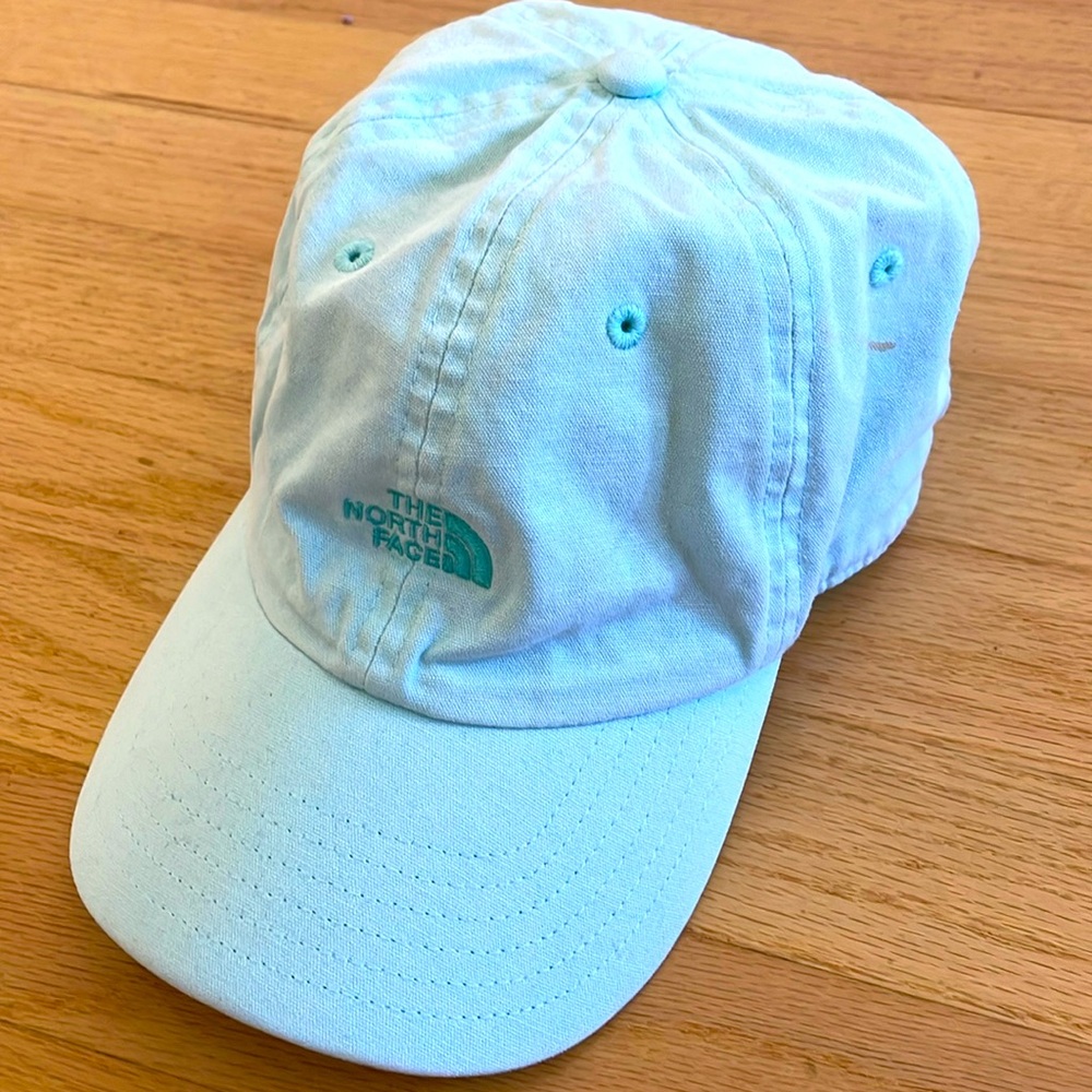👏Northface baseball cap- final sale!!